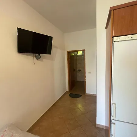 Apartment Sea View Qeparo